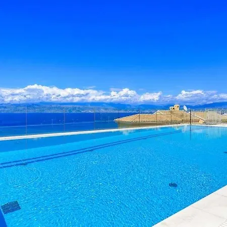 Villa Sleeps 14 Pool Air Con Wifi *