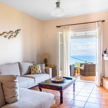 Sleeps 14 Pool Air Con Wifi *