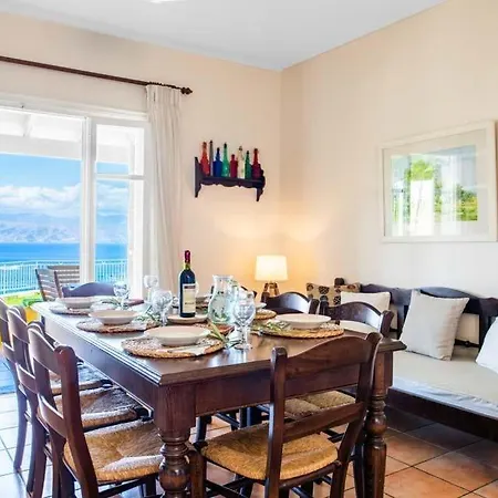 Sleeps 14 Pool Air Con Wifi * Apraos