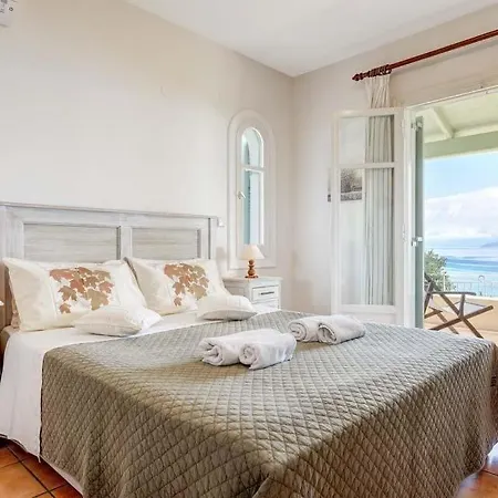 Villa Sleeps 14 Pool Air Con Wifi Apraos
